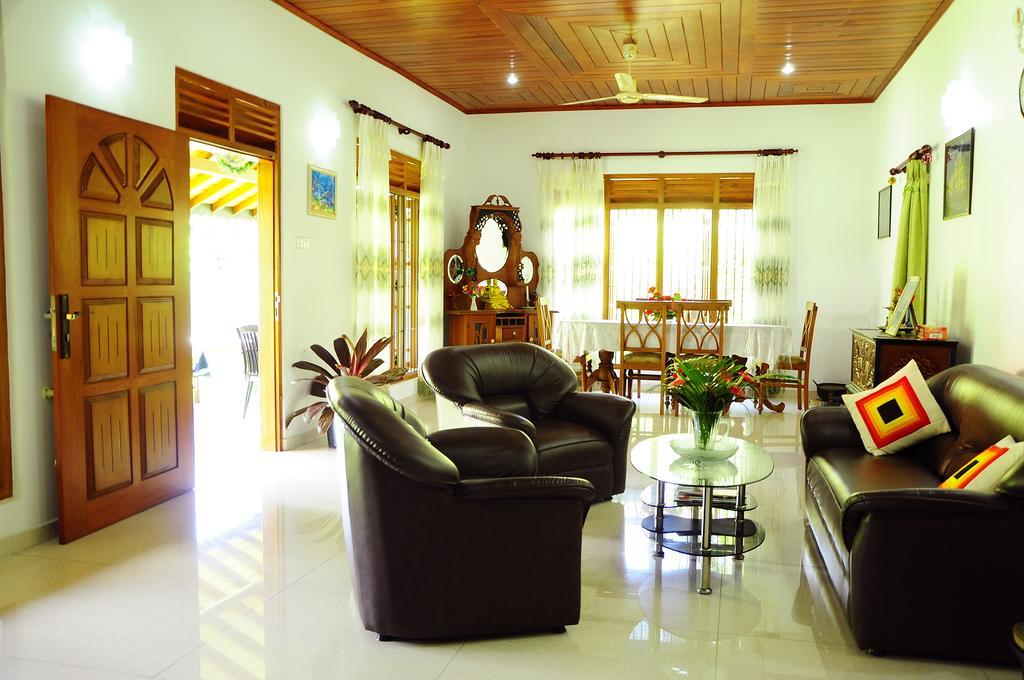 Lumbini Villa Bentota Room photo
